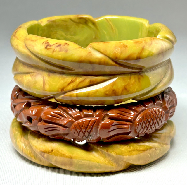 BB332 carved pistachio & terracotta bakelite bangles